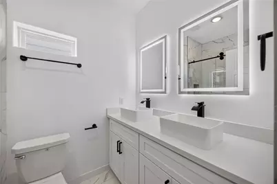 8208 Sterlingshire Street #A/B, Houston, TX 77078 - Photo 16
