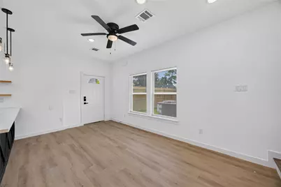 8208 Sterlingshire Street #A/B, Houston, TX 77078 - Photo 6