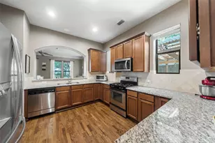 1129 Sherwood Run, Houston, TX 77043 - Photo 14