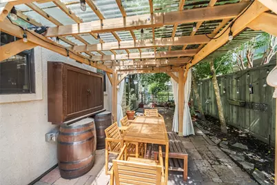 1129 Sherwood Run, Houston, TX 77043 - Photo 28