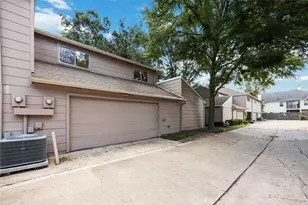 13895 Hollowgreen Dr, Houston, TX 77082 - Photo 28