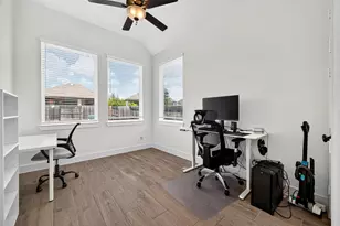 5051 Country Mdws Trl, Iowa Colony, TX 77583 - Photo 6