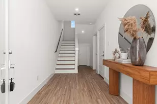 4708 Thornton Views Rd, Houston, TX 77018 - Photo 8