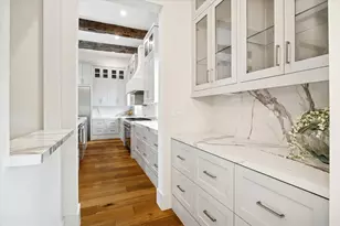 2434 Nantucket Dr, Houston, TX 77057 - Photo 8