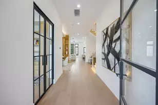 614 Ridge St, Houston, TX 77009 - Photo 2