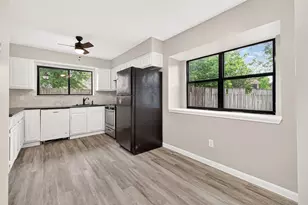 2031 Woodhue Dr, Spring, TX 77386 - Photo 18