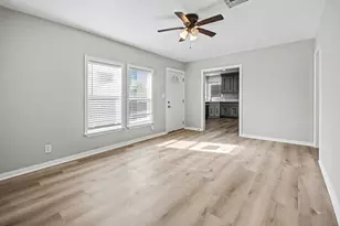 4805 Alamo Dr, Galveston, TX 77551 - Photo 10