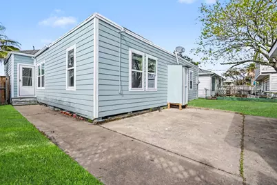 4805 Alamo Drive, Galveston, TX 77551 - Photo 26