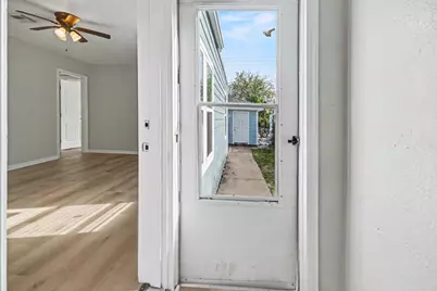 4805 Alamo Drive, Galveston, TX 77551 - Photo 4