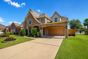 2421 Harbor Chase Dr, Pearland, TX 77584 - Photo 2
