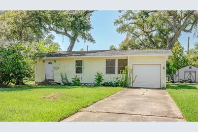 212 Winding Way Street, Lake Jackson, TX 77566 - Photo 1