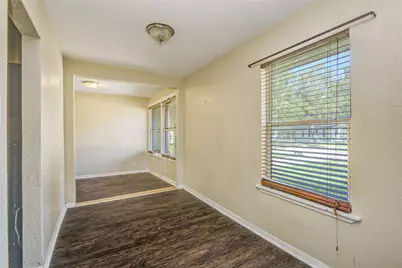 212 Winding Way Street, Lake Jackson, TX 77566 - Photo 4