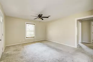 212 Winding Way St, Lake Jackson, TX 77566 - Photo 6