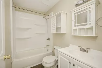 212 Winding Way Street, Lake Jackson, TX 77566 - Photo 12