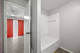 10066 Sharpton Dr, Houston, TX 77038 - Photo 14