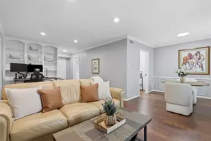 353 N Post Oak Ln, Houston, TX 77024 - Photo 4