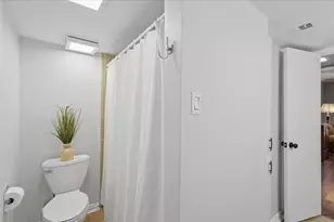 353 N Post Oak Ln, Houston, TX 77024 - Photo 20