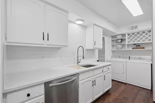 353 N Post Oak Ln, Houston, TX 77024 - Photo 2
