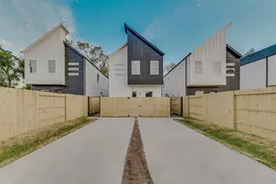 9433 Pembrook St, Houston, TX 77016 - Photo 2