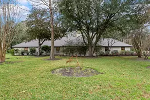 15585 Bedford Ln, Conroe, TX 77384 - Photo 48