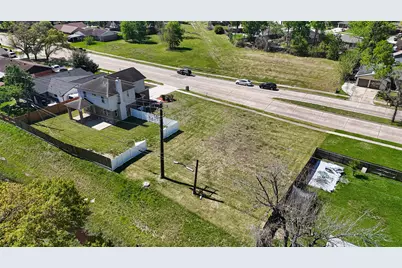 8014 Royalwood Drive, Houston, TX 77049 - Photo 34