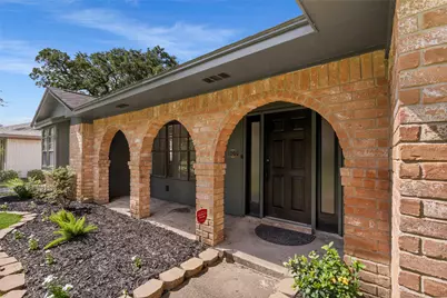 109 Tamarisk Trail, Lake Jackson, TX 77566 - Photo 2