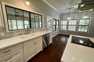 327 County Rd 735, Angleton, TX 77515 - Photo 4