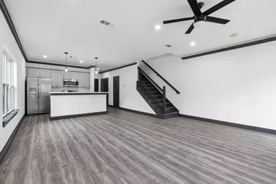 913 Panama Boulevard, Houston, TX 77009 - Photo 2
