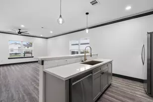 913 Panama Blvd, Houston, TX 77009 - Photo 6