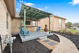 2900 Broadmoor Dr, Bryan, TX 77802 - Photo 4