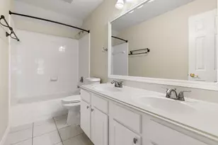 27 N Queenscliff Cir, The Woodlands, TX 77382 - Photo 26