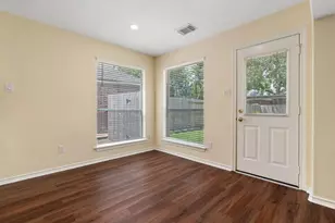 27 N Queenscliff Cir, The Woodlands, TX 77382 - Photo 14