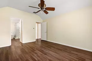 27 N Queenscliff Cir, The Woodlands, TX 77382 - Photo 16