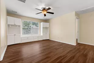 27 N Queenscliff Cir, The Woodlands, TX 77382 - Photo 22