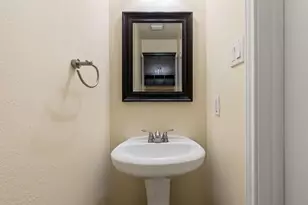 27 N Queenscliff Cir, The Woodlands, TX 77382 - Photo 28