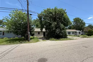 707 E 40th 1/2 St, Houston, TX 77022 - Photo 8