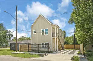 8123 Betty Boop St, Houston, TX 77028 - Photo 2