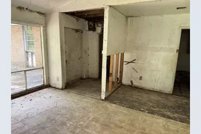 1015 N Liberty Street, El Campo, TX 77437 - Photo 10