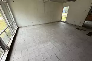 1015 N Liberty St, El Campo, TX 77437 - Photo 4