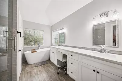 2040 Lodge Crest Court, League City, TX 77573 - Photo 16