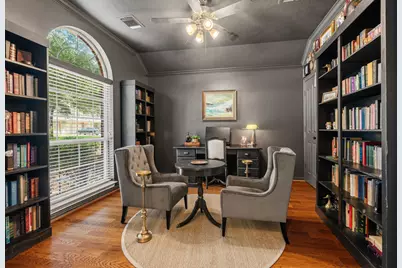 14 Taupewood Place, The Woodlands, TX 77384 - Photo 8