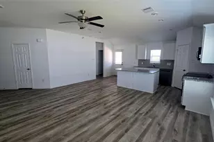 10481 Sugar Mill Dr, Conroe, TX 77306 - Photo 6