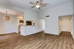 700 Thicket Ln, Houston, TX 77079 - Photo 4