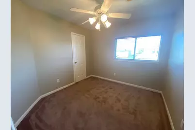 907 Christopher, Baytown, TX 77521 - Photo 14