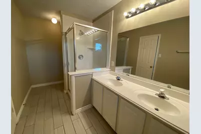 907 Christopher, Baytown, TX 77521 - Photo 18