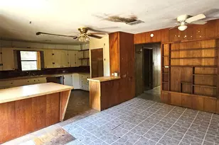 24 Peach St, Lolita, TX 77971 - Photo 6