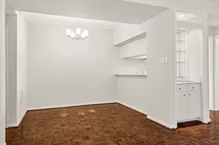 718 Bering Dr, Houston, TX 77057 - Photo 6