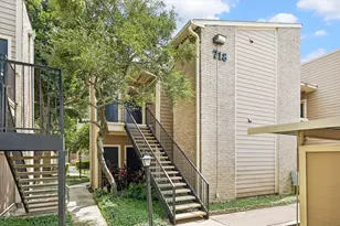 718 Bering Dr, Houston, TX 77057 - Photo 1