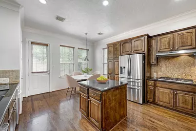 7827 Shady Villa Cove, Houston, TX 77055 - Photo 8