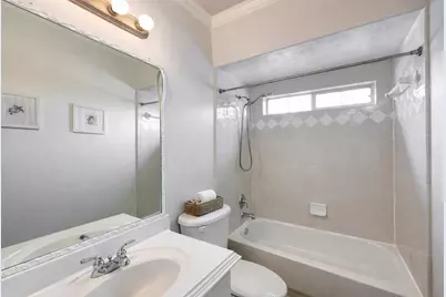 7827 Shady Villa Cove, Houston, TX 77055 - Photo 20